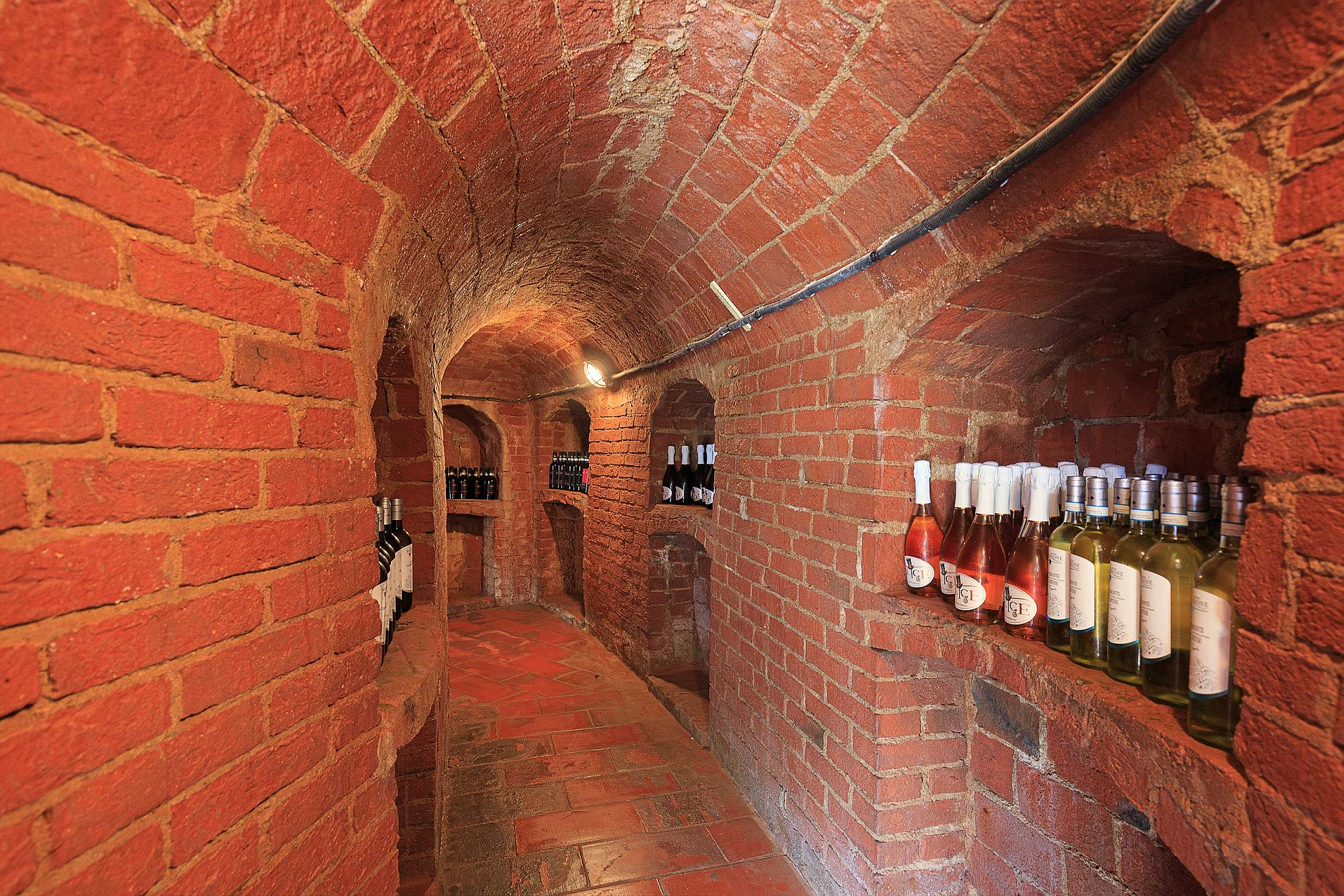 Monferrato hills and Infernot wine cellars - family friendly luxury estates Piedmont - Northitaly Villas